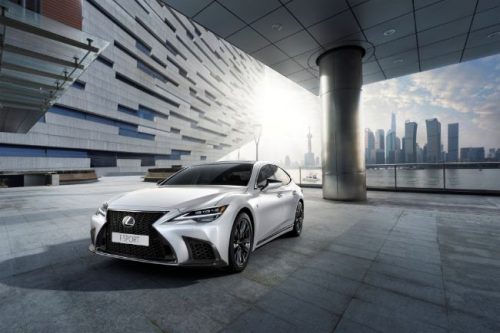 Lebih Canggih dan Maskulin, Lexus LS 500h F Sport Meluncur di Indonesia