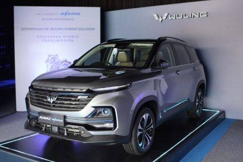 Sama-Sama SUV Hybrid, Begini Perbandingan Wuling Almaz dan Toyota Corolla Cross Sama-Sama SUV Hybrid, Begini Perbandingan Wuling Almaz dan Toyota Corolla Cross