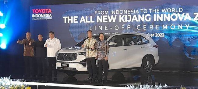 Toyota Kijang Innova Zenix diproduksi di Indonesia. Foto: (Luthfi Anshori/detikOto)