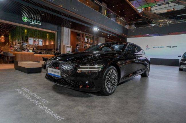 Selesai Bertugas di KTT G20, Hyundai Pamerkan G80 dan Ioniq 5 di Mall Genesis G80