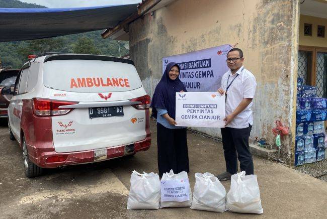 Wuling Salurkan Bantuan Kepada Korban Bencana Di Cianjur Wuling Donasi Cianjur