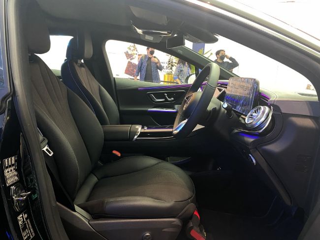 2022/12/Mercedes-EQE-350-Launch-Indonesia-3.jpg
