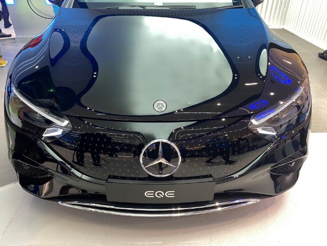 2022/12/Mercedes-EQE-350-Launch-Indonesia-7.jpg