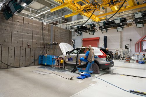 EKSKLUSIF DARI SWEDIA: Sebelum Diproduksi, Volvo C40 Recharge Jalani 150 Kali Test Crash EKSKLUSIF DARI SWEDIA: Sebelum Diproduksi, Volvo C40 Recharge Jalani 150 Kali Test Crash