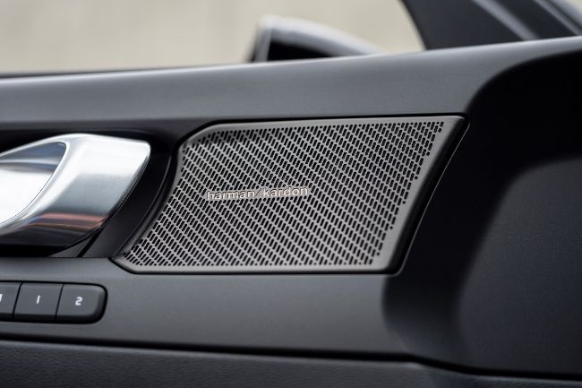 2022/12/287329_Volvo_C40_Recharge_interior.jpg