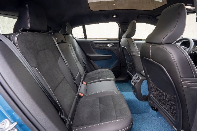 2022/12/287347_Volvo_C40_Recharge_interior-1.jpg