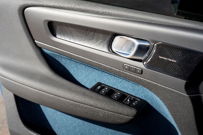 2022/12/297141_Volvo_C40_Recharge.jpg