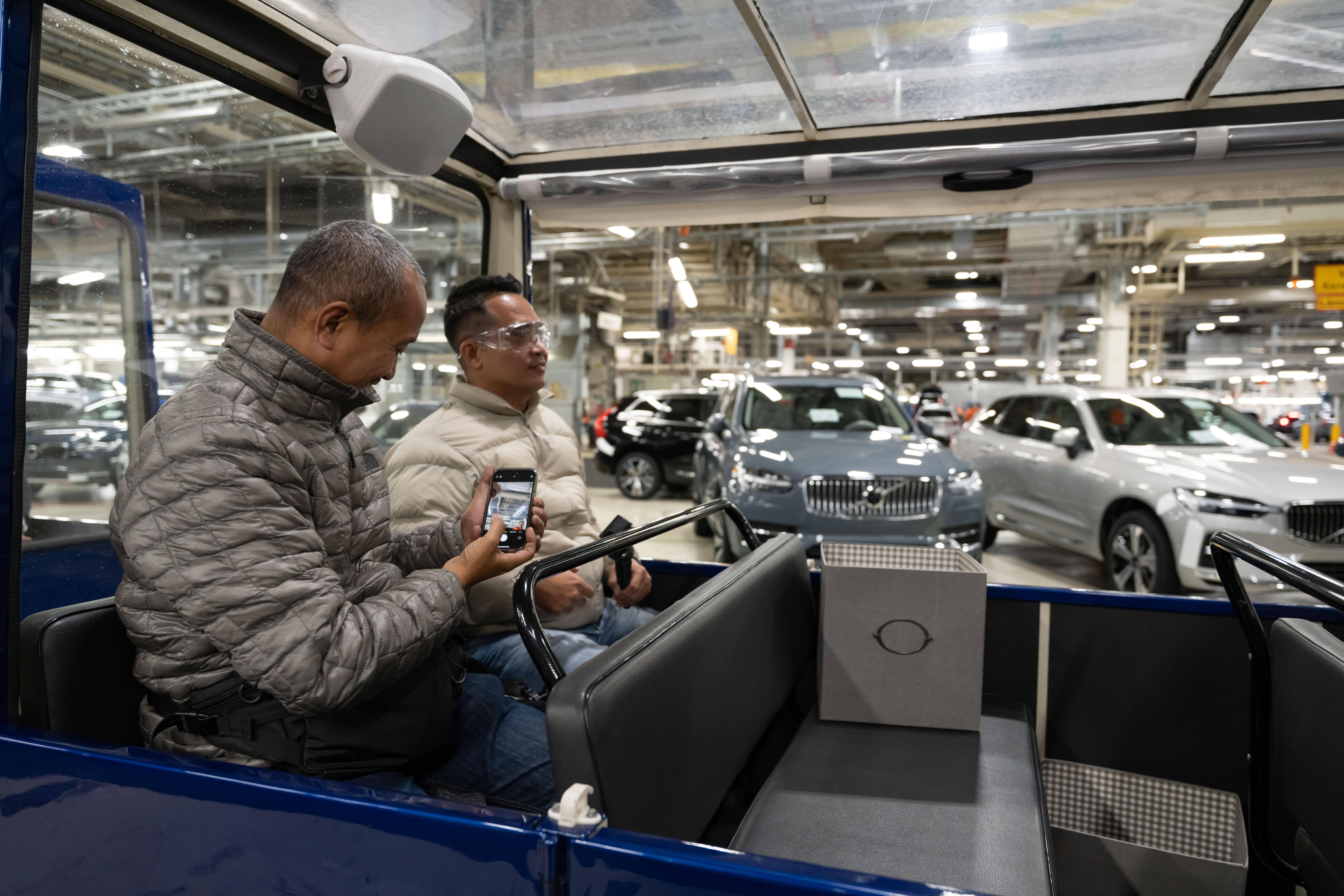 Factory tour Volvo Cars Swedia