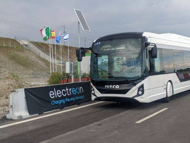 Wireless Charging Untuk Bus Listrik Sedang Dikembangkan di Jerman Wireless EV Charging