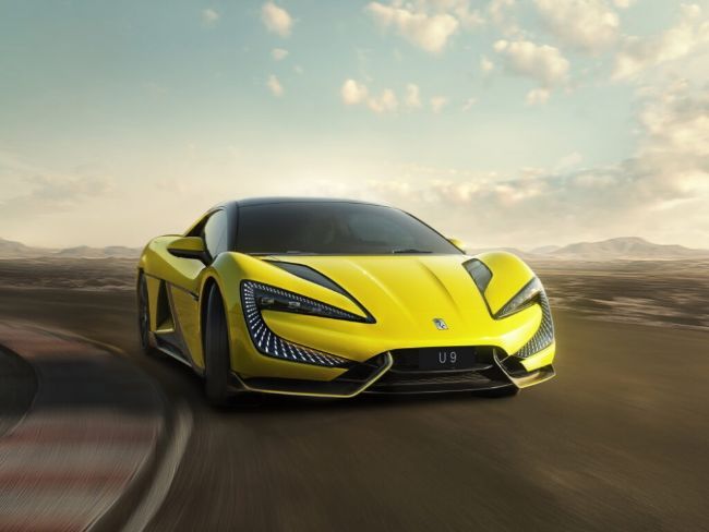 2023/01/YangWang-U9-EV-Supercar-3.jpg
