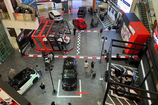 Toyota Ajak Masyarakat Jakarta Rasakan Pengalaman GR Sport di MKG 3 Toyota GR Zone
