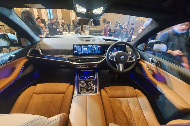 2023/02/BMW-X7-xDrive40i-M-Sport-1.jpg