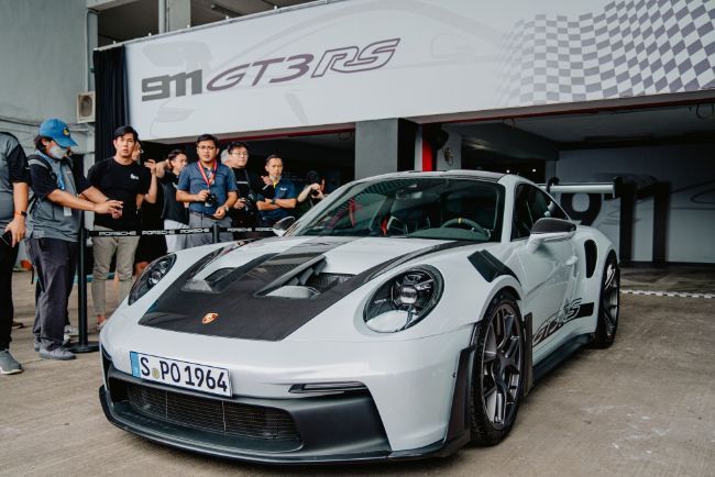 2023/02/Porsche-911-GT3-RS-PWRS-2023-9.jpg