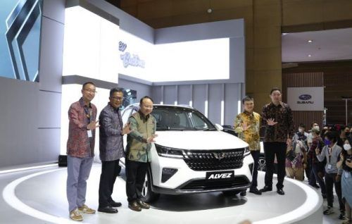 IIMS 2023: Wuling Alvez Meluncur Senggol HR-V dan Creta, Tidak Sampai Rp300 Juta