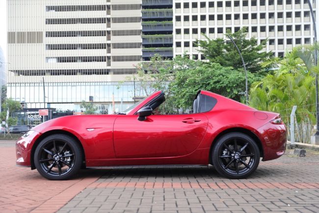 2023/03/Test-Drive-Mazda-MX-5-RF-2023-1.jpg