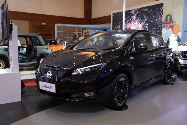 GJAW 2023: Nissan Bicara Peluang Produksi Mobil Listrik di Indonesia Nissan Leaf