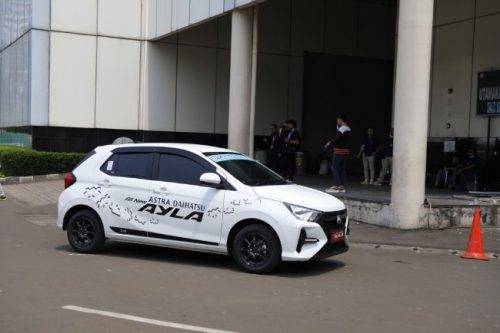 FIRST DRIVE: Membandingkan Langsung All New Daiahtsu Ayla Mesin 1.0L dan 1.2L FIRST DRIVE: Membandingkan Langsung All New Daiahtsu Ayla Mesin 1.0L dan 1.2L