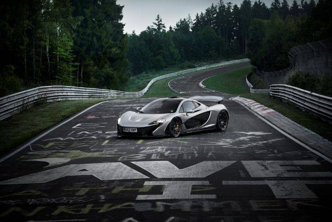 Rayakan Ultah ke-10, Ini Fakta Unik Hypercar Hybrid McLaren P1 McLaren P1