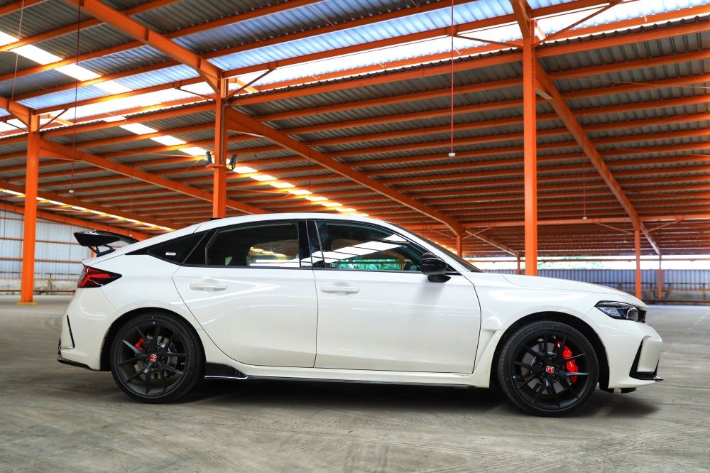 2023/03/All-New-Honda-Civic-Type-R-2023-15.jpeg