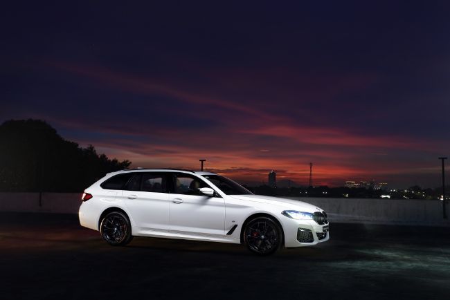 2023/03/BMW-530i-Touring-M-Sport-Pro_1.jpg