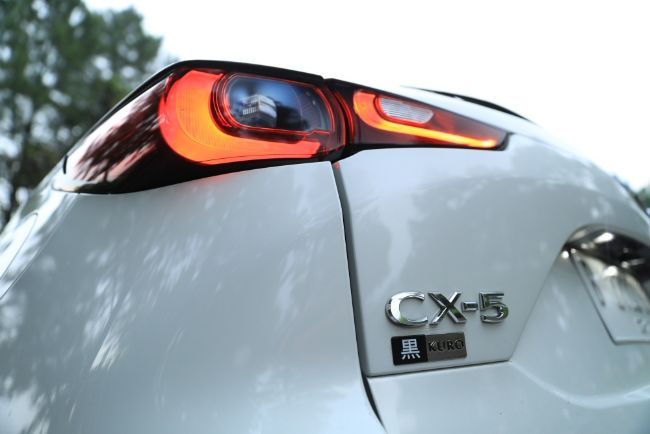 2023/04/Mazda-CX-5-Kuro-Edition-2023-9.jpg