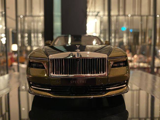 Rencana Meluncur Kuartal Ke-4, Rolls-Royce Spectre Sudah Datang Di ...