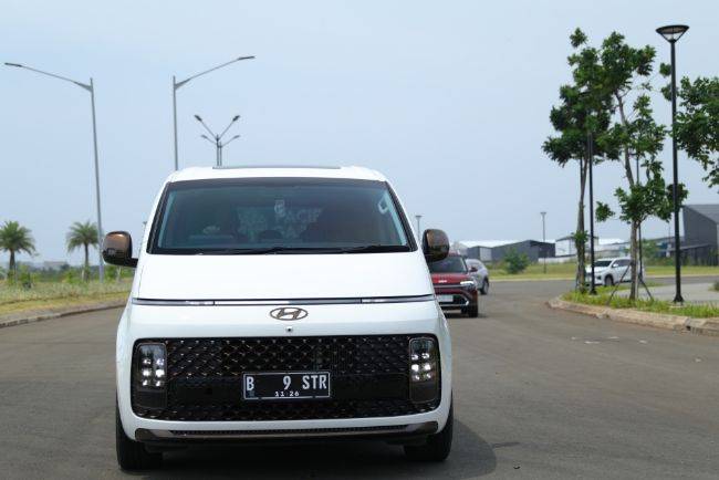LEBARAN DRIVE 2023: Mudik Bareng Hyundai Staria 9-Seater, MPV Unik Dengan Segudang Kejutan Hyundai Staria 9 Seater