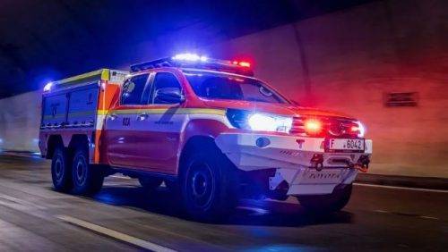Siap Padamkan Mobil Listrik Terbakar, Toyota Hilux Ini Dimodifikasi Jadi 6x6 Siap Padamkan Mobil Listrik Terbakar, Toyota Hilux Ini Dimodifikasi Jadi 6x6