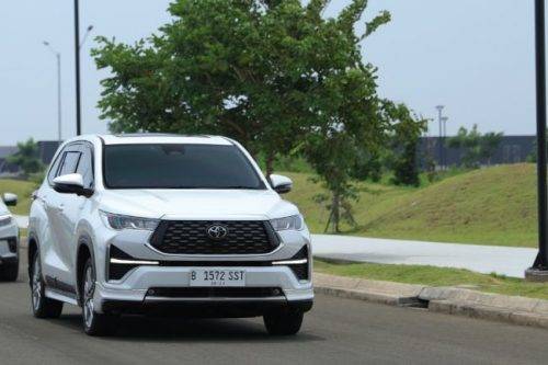 LEBARAN DRIVE 2023: Ternyata Ini Plus & Minus Toyota Kijang Innova Zenix Hybrid Buat Mudik LEBARAN DRIVE 2023: Ternyata Ini Plus & Minus Toyota Kijang Innova Zenix Hybrid Buat Mudik