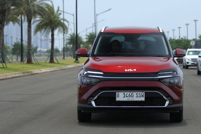 LEBARAN DRIVE 2023: Performa Kia Carens Seru Diajak Nikmati Liburan Kia Carens