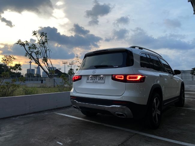 2023/05/Mercedes-Benz-GLB-200-Lebaran-Drive-2023-4.jpg