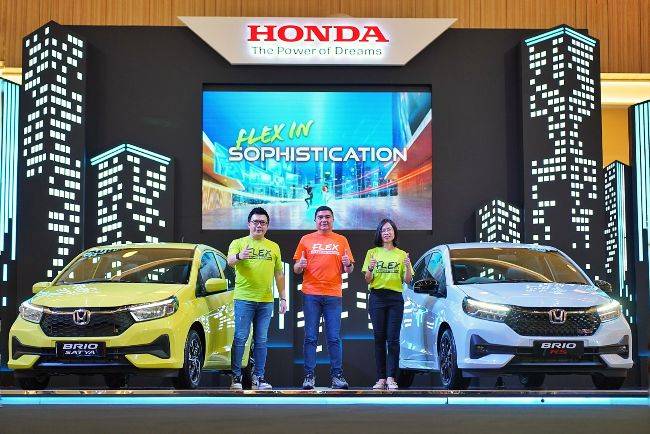New Honda Brio Tebar Pesona ke Masyarakat Jawa Timur di Pakuwon Mall New Honda Brio Surabaya