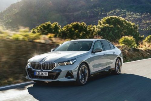 BMW Siap Rilis Seri 5 Hybrid Bulan Depan, Ada 2 Versi BMW Siap Rilis Seri 5 Hybrid Bulan Depan, Ada 2 Versi