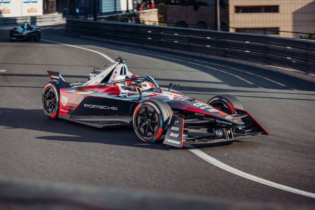 Demi Puncak Klasemen Formula E, Porsche Incar Kemenangan Jakarta E-Prix Porsche Formula E Team