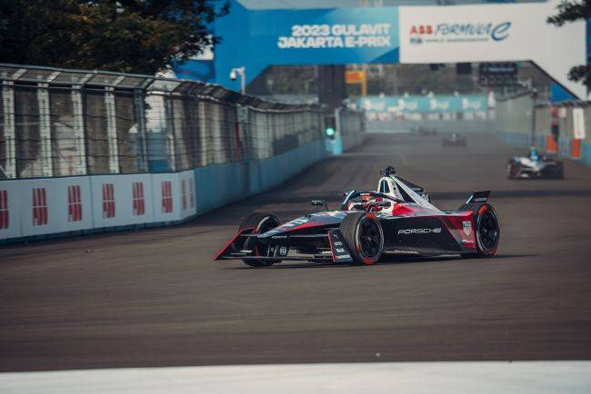 Mobil Formula E Gen 3 Jadi Tantangan Baru Pembalap Porsche Porsche Formula E