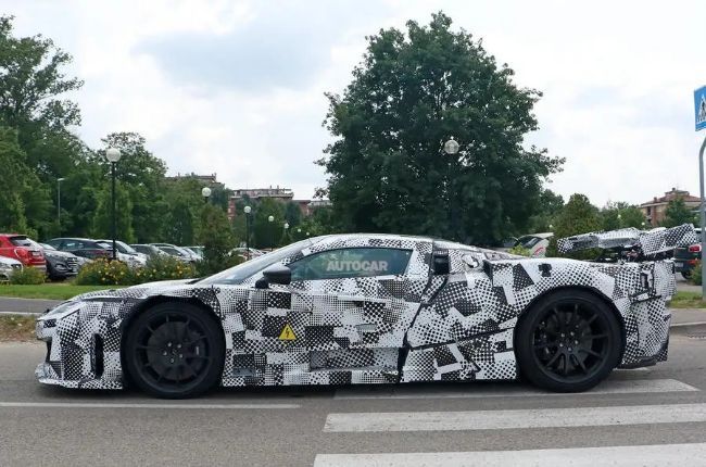 2023/06/Ferrari-F250-LaFerrari-Spyshot-5.jpg