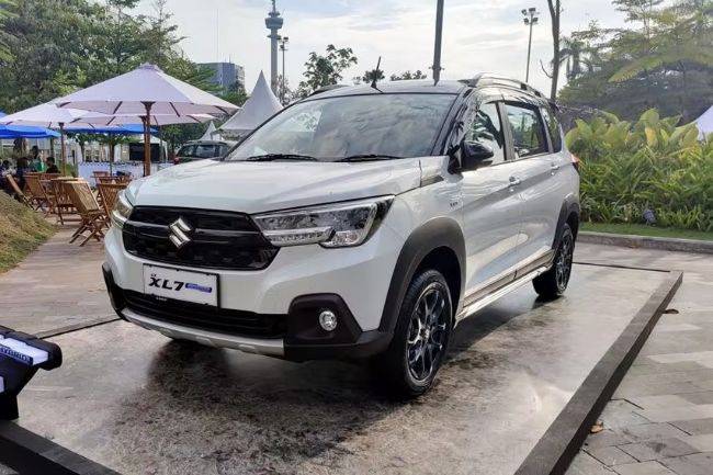 Beli Mobil Jelang Lebaran, Cek Beragam Promo Menarik Dari Suzuki New Suzuki XL7 Hybrid
