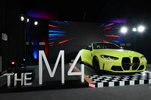 BMW M4 Convertible Meluncur Goda Pecinta Kecepatan Tanah Air
