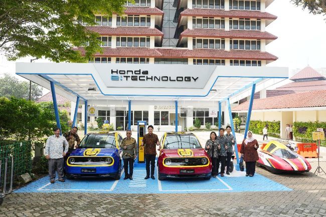 Kerjasama Elektrifikasi Honda dan Universitas Indonesia