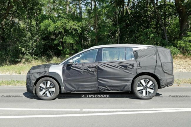 2023/06/Spyshot-Hyundai-Ioniq-7-SUV-4.jpg