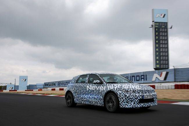 Hyundai Ioniq 5 N Debut Bulan Ini, Bakal Semenarik Apa Performanya? Hyundai Ioniq 5 N