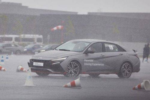 FIRST DRIVE: Geber Hyundai Avante N Langsung di Kampung Halamannya FIRST DRIVE: Geber Hyundai Avante N Langsung di Kampung Halamannya