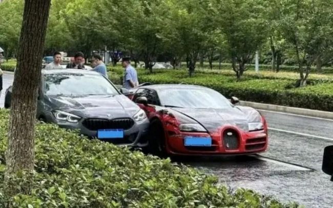 tabrakan Bugatti BMW