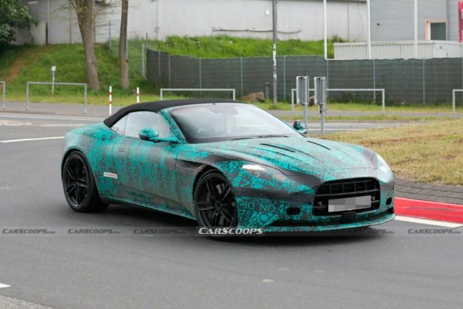 Aston Martin DB12 Volante Spyshot