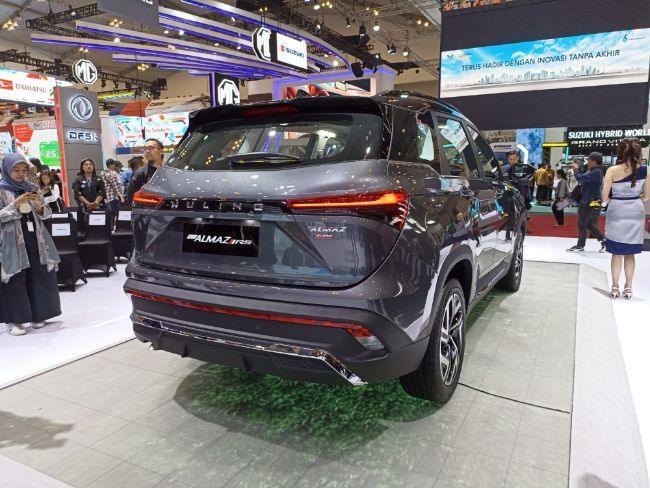 2023/08/Wuling-Almaz-Facelift-GIIAS-2023-2.jpg