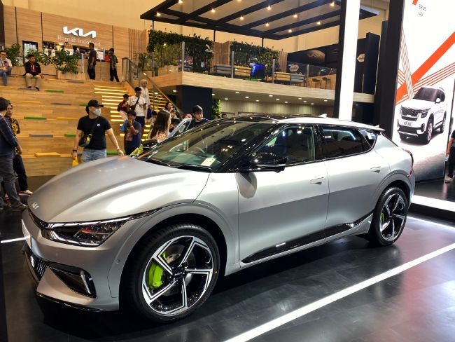 2023/08/Kia-EV6-GT-GIIAS-2023-4.jpg