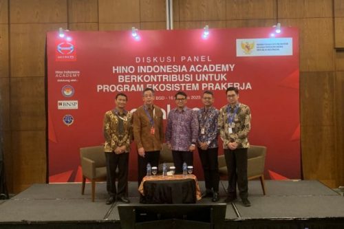 GIIAS 2023: Tingkatkan Keselamatan Jalan Raya, Hino Beri Pelatihan Driver Bus & Truk