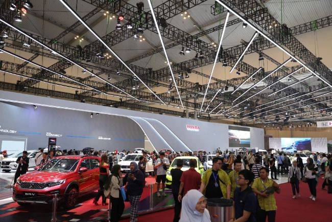 40 Lebih Mobil Baru dan Konsep Siap Debut di GIIAS 2024, Ini Daftarnya Suasana GIIAS 2023
