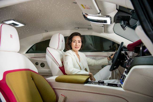 Irene Nikkein: Rolls-Royce Sukses Menjaga Keabadian Ultra-Luxurynya Karena Ini (Bagian 1) Irene Nikkein, Regional Director of Rolls-Royce Motor Cars, Asia Pacific