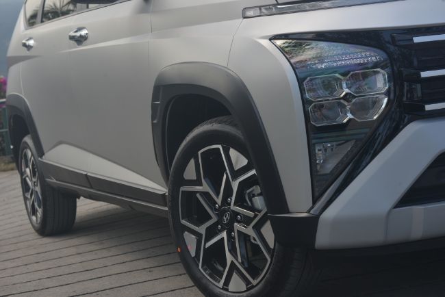 Test Drive Hyundai Stargazer X